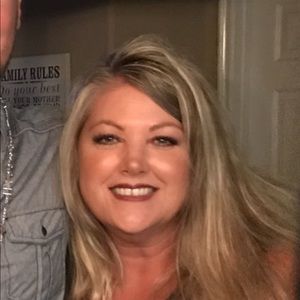Meet your Posher, Holly